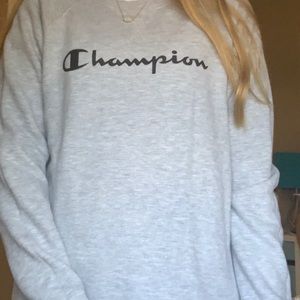 Grey Comfy Champion Crewneck.
